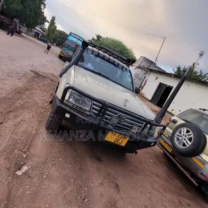 Toyota Land Cruiser 2004 Beige