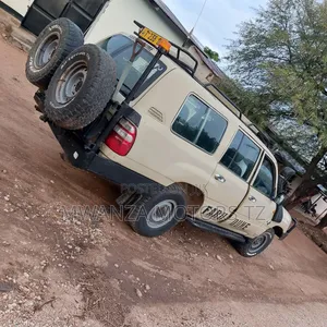 Toyota Land Cruiser 2004 Beige