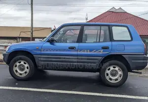 Toyota RAV4 1999 Blue