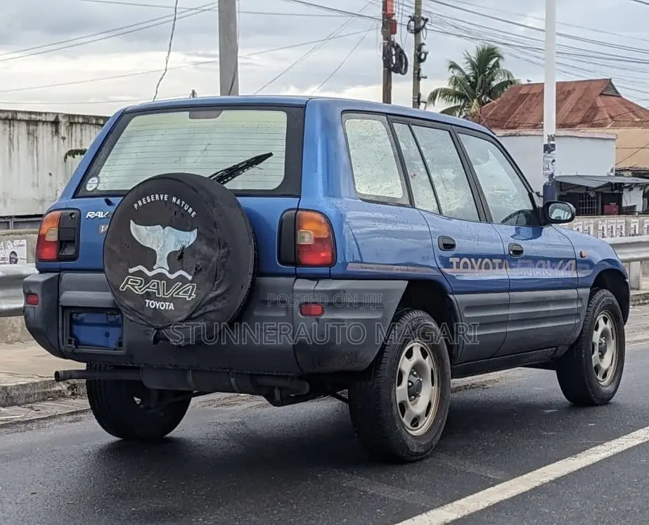Toyota RAV4 1999 Blue
