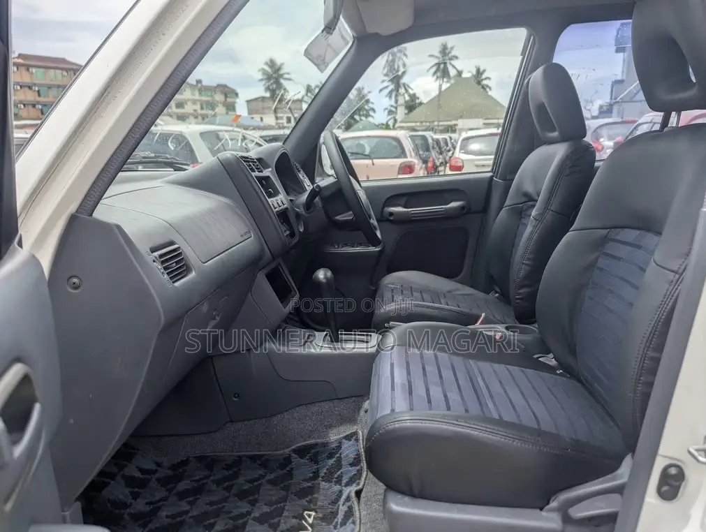 Toyota RAV4 Automatic 2000 Pearl