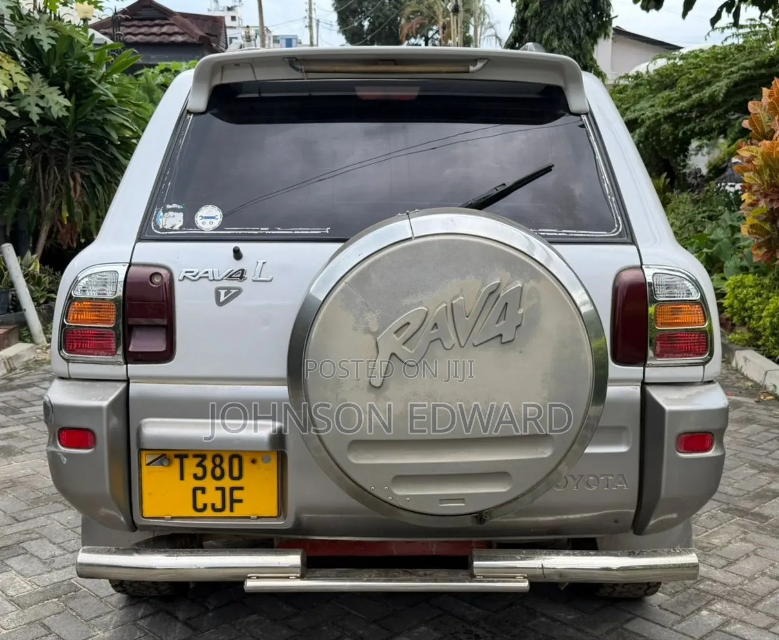 Toyota RAV4 Automatic 2000 White