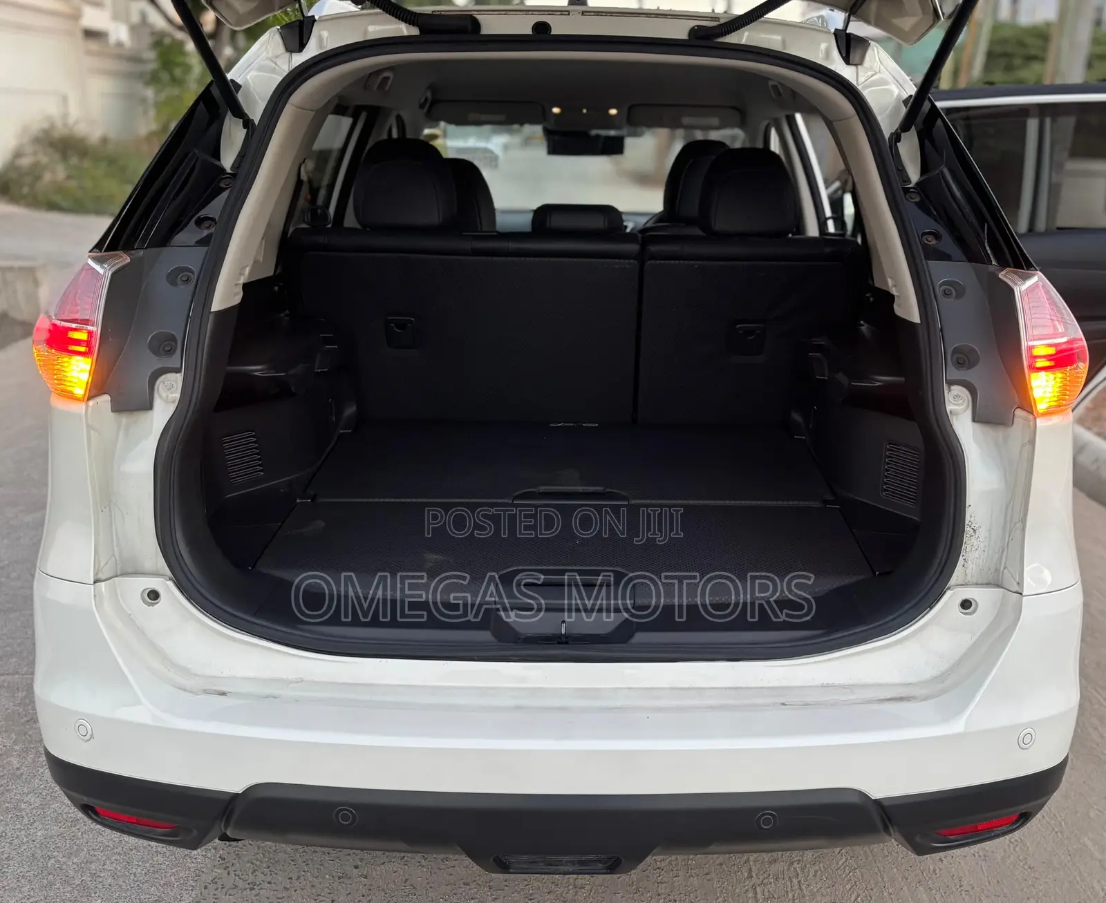 Nissan X-Trail 2.0 Petrol FWD 2015 Pearl