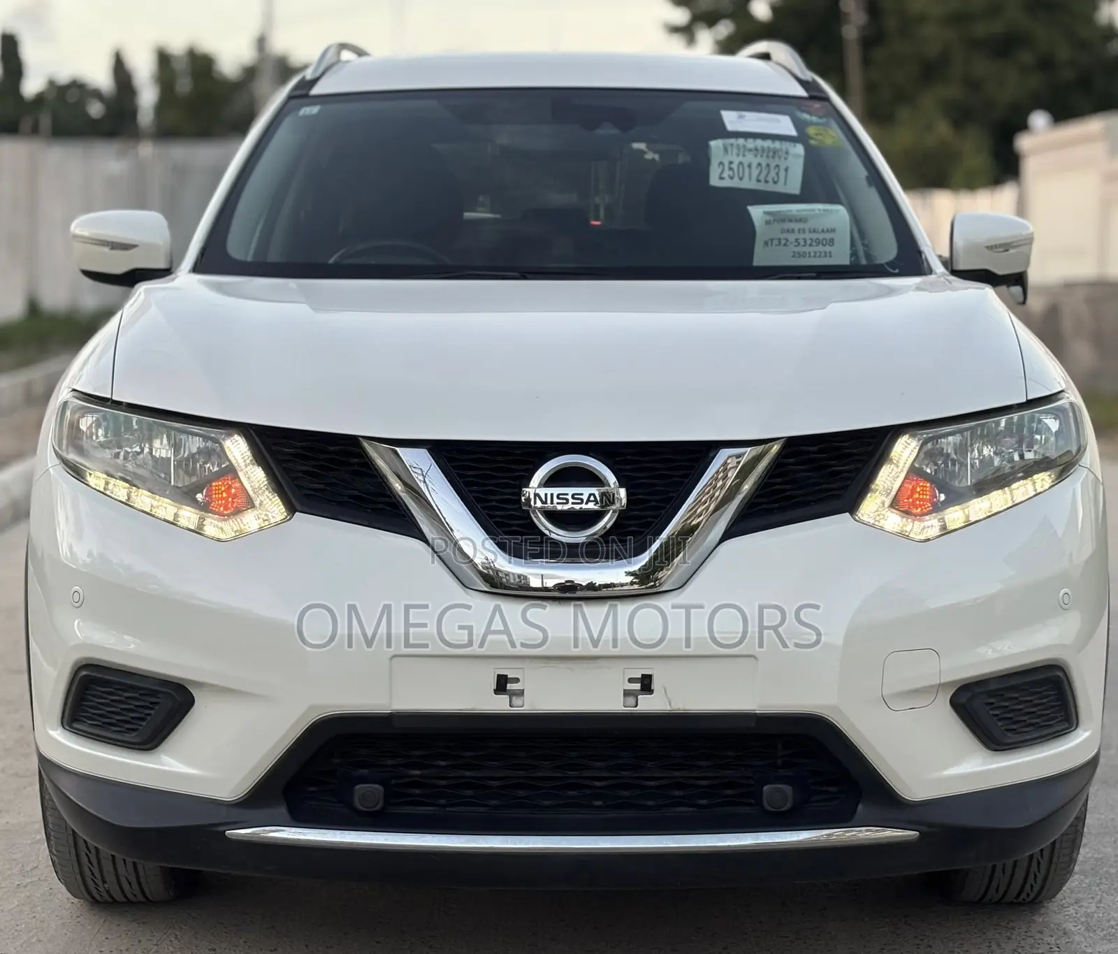 Nissan X-Trail 2.0 Petrol FWD 2015 Pearl