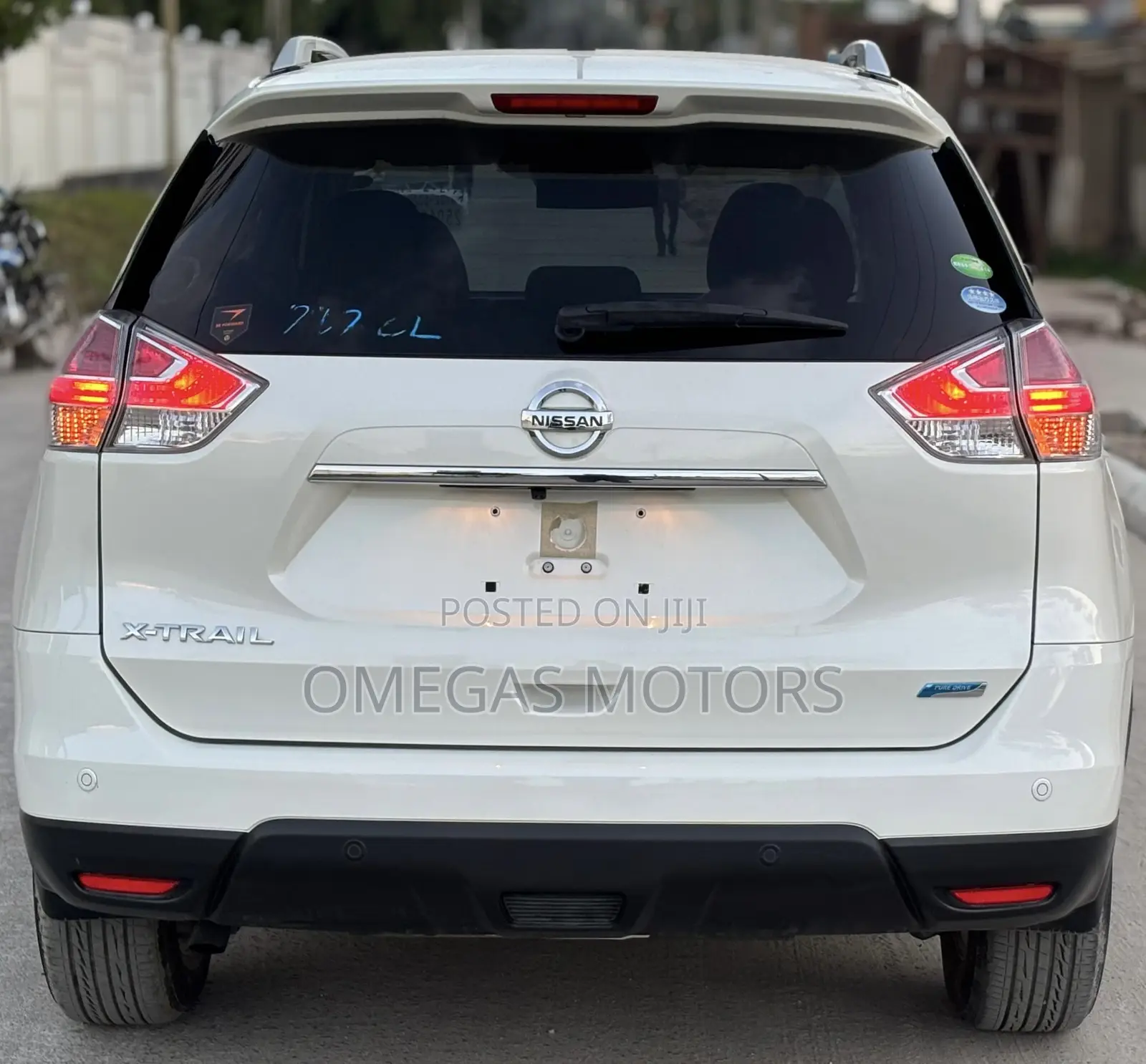 Nissan X-Trail 2.0 Petrol FWD 2015 Pearl