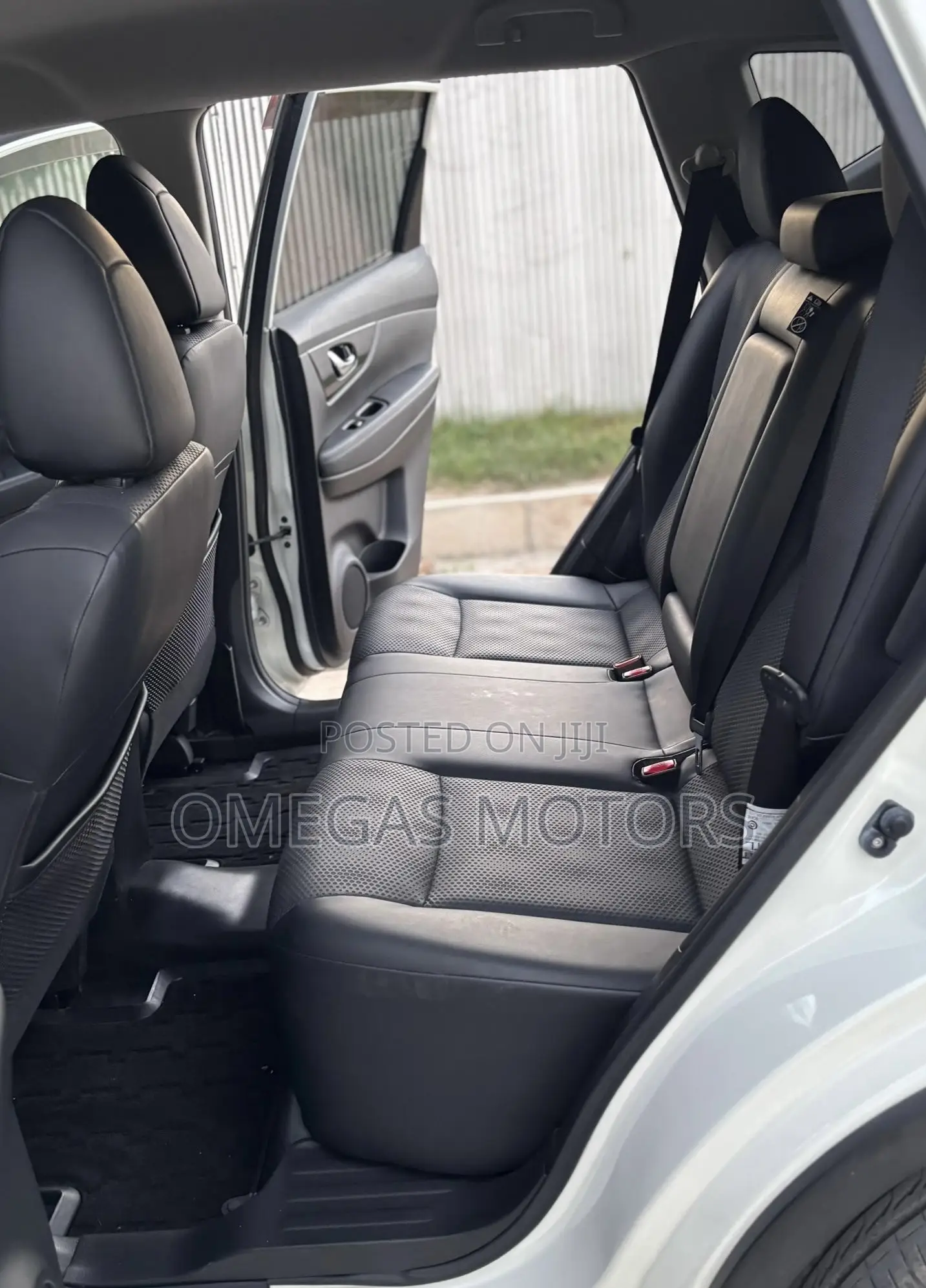 Nissan X-Trail 2.0 Petrol FWD 2015 Pearl