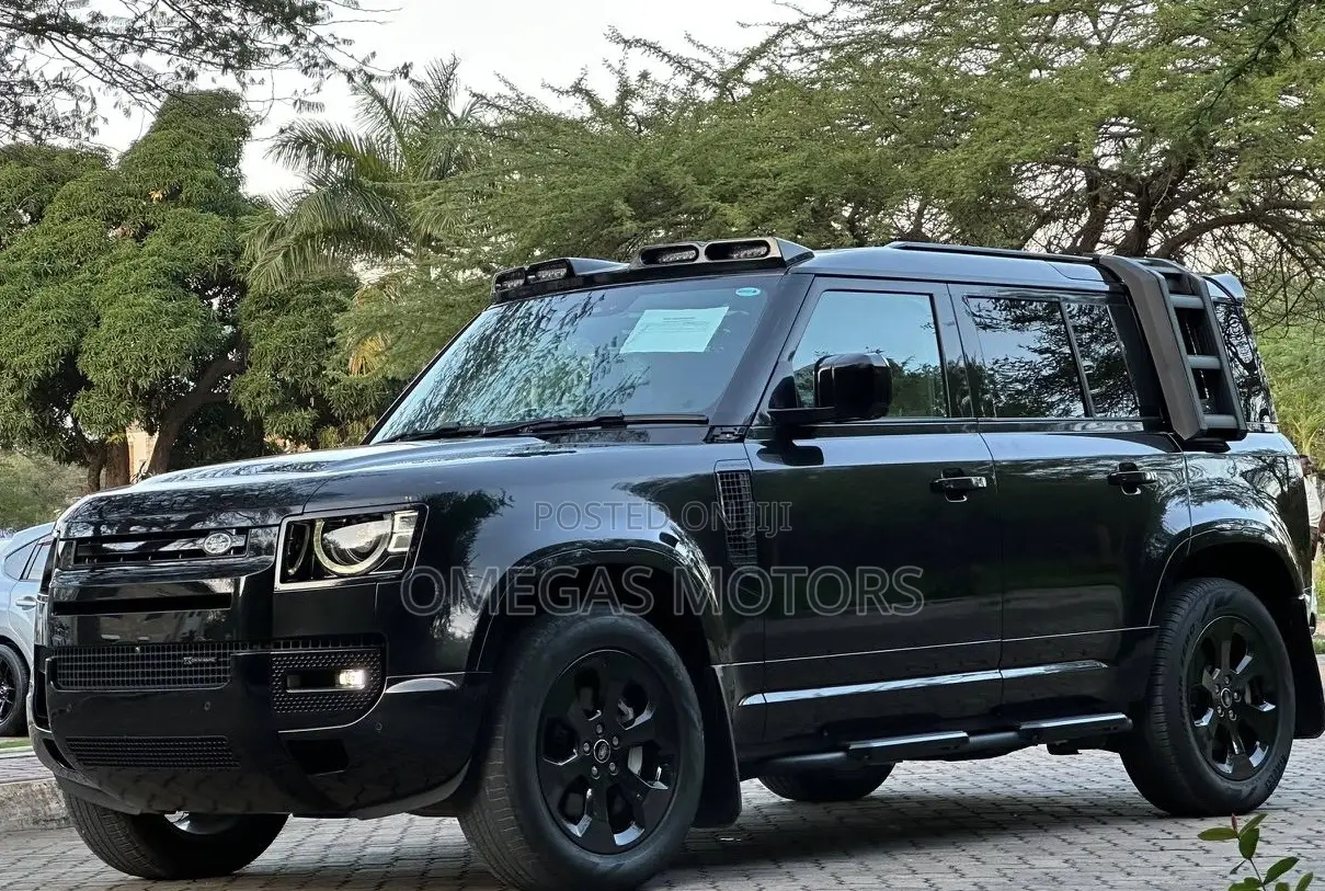 Land Rover Defender 2023 Black