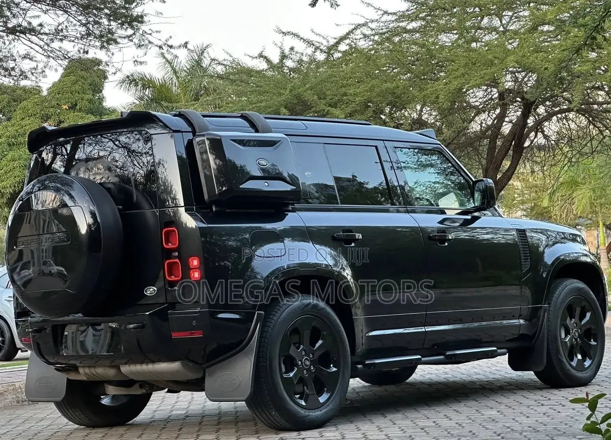 Land Rover Defender 2023 Black