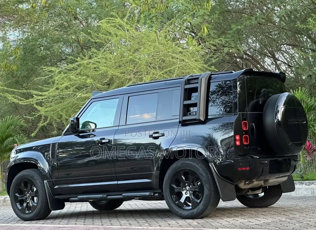 Land Rover Defender 2023 Black