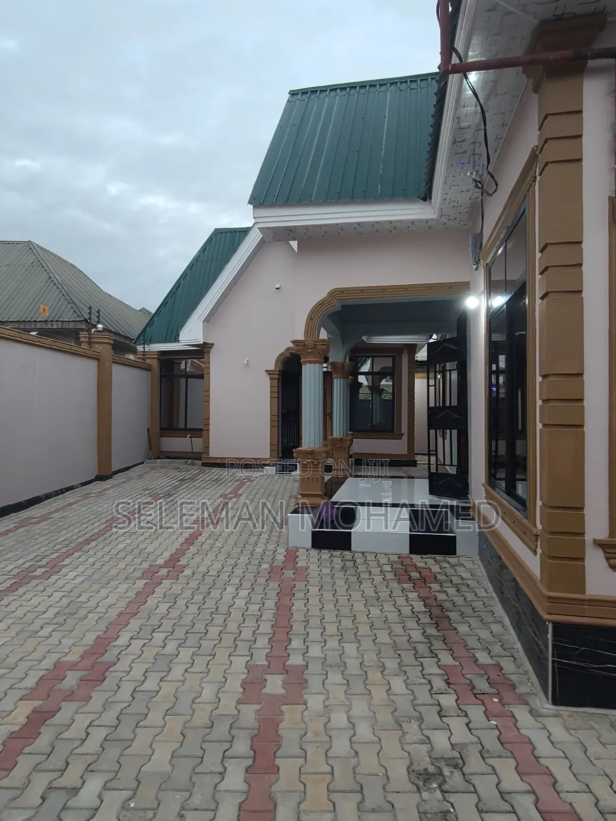 Furnished 3bdrm House in Biriani Real Estate, Chamazi for sale