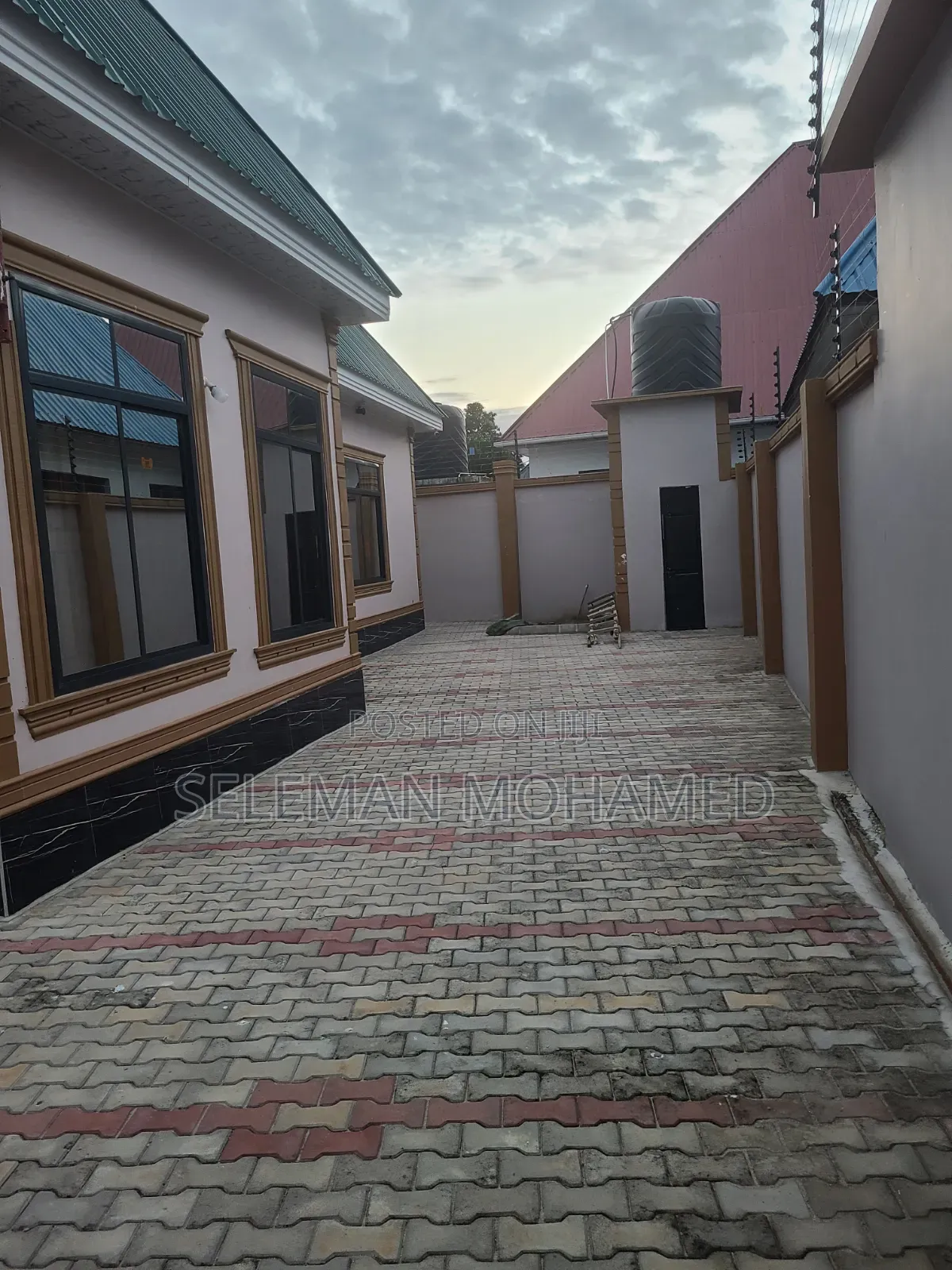 Furnished 3bdrm House in Biriani Real Estate, Chamazi for sale