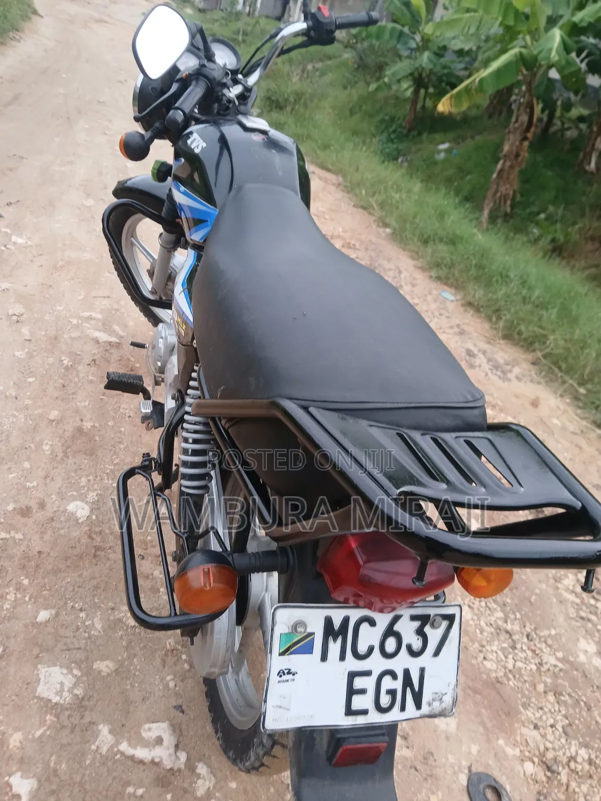 TVS HLX 125 2025 Black