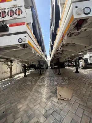 Howo Trailer