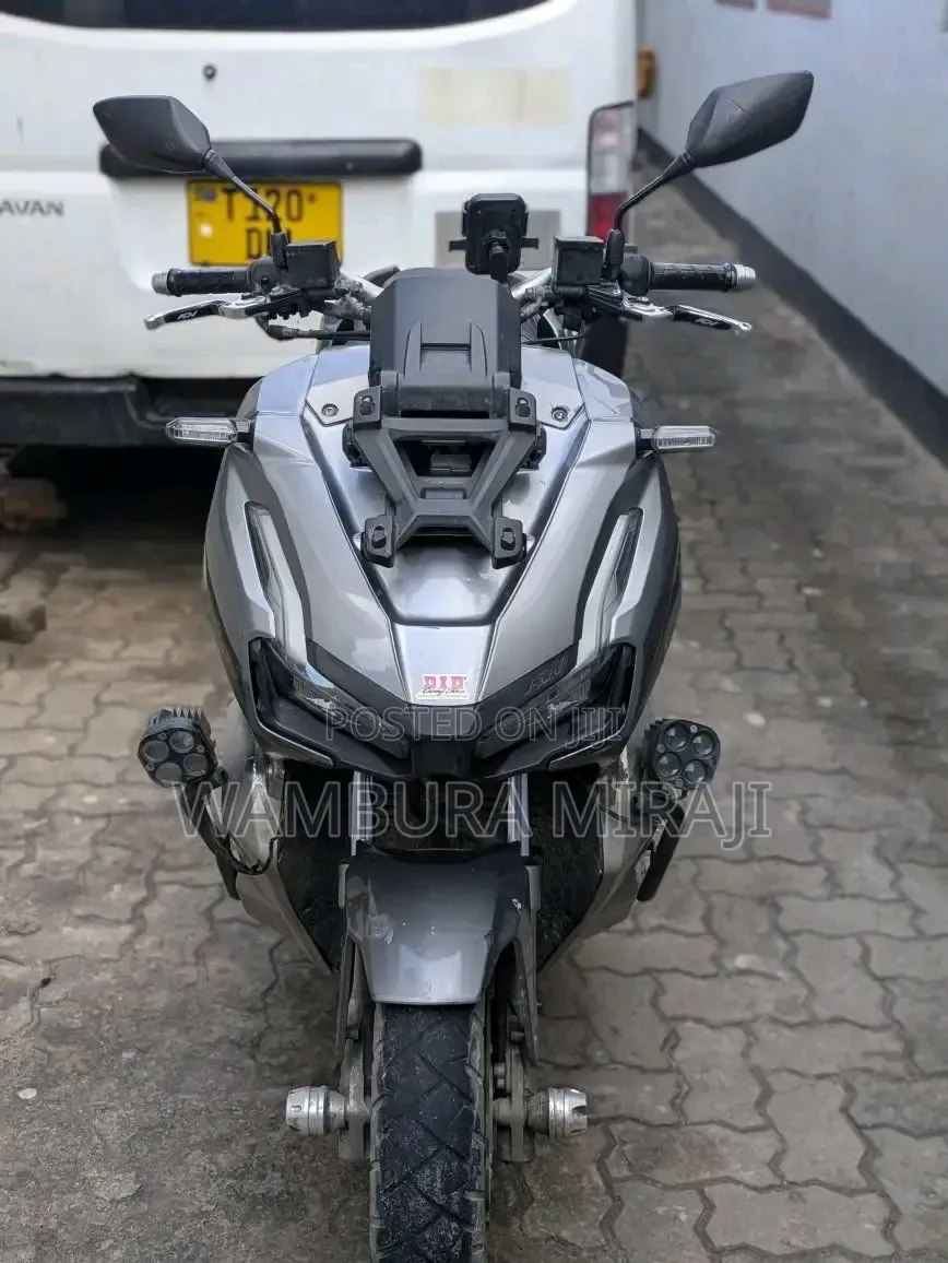 New Honda 2025 Silver