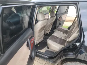 Toyota Vanguard 2011