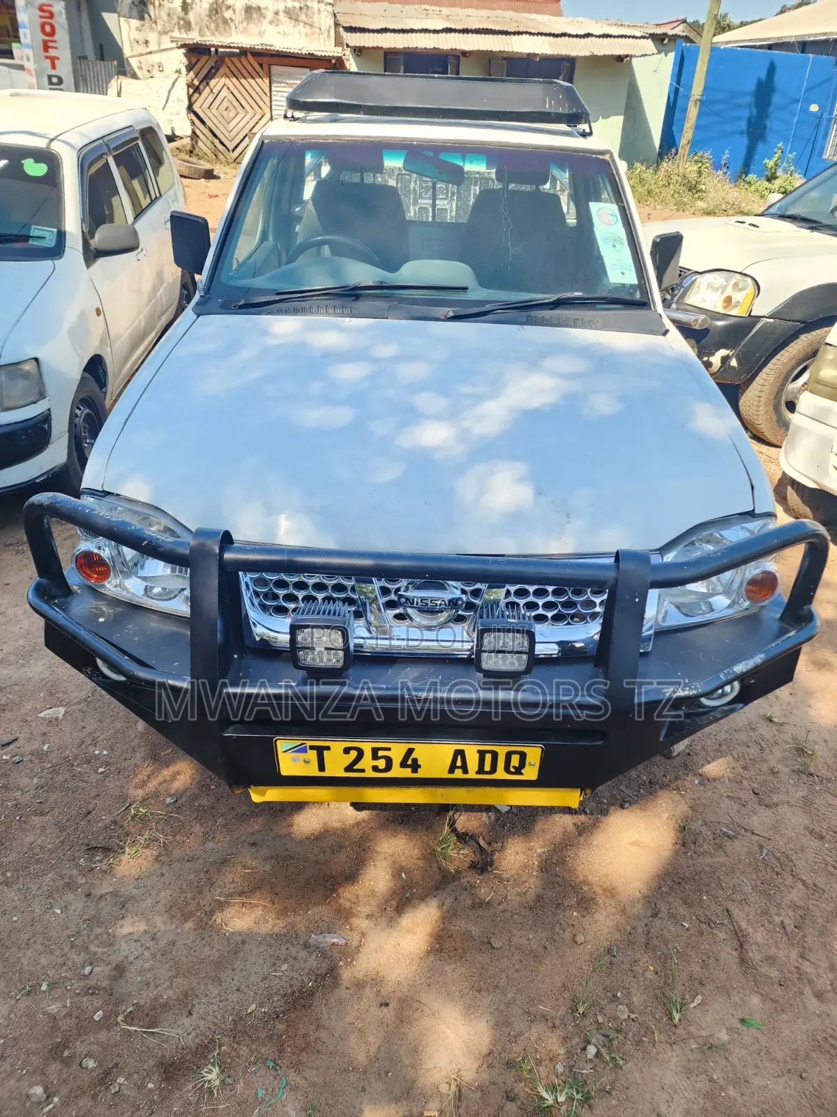 Nissan Hardbody 2000i 2006 White