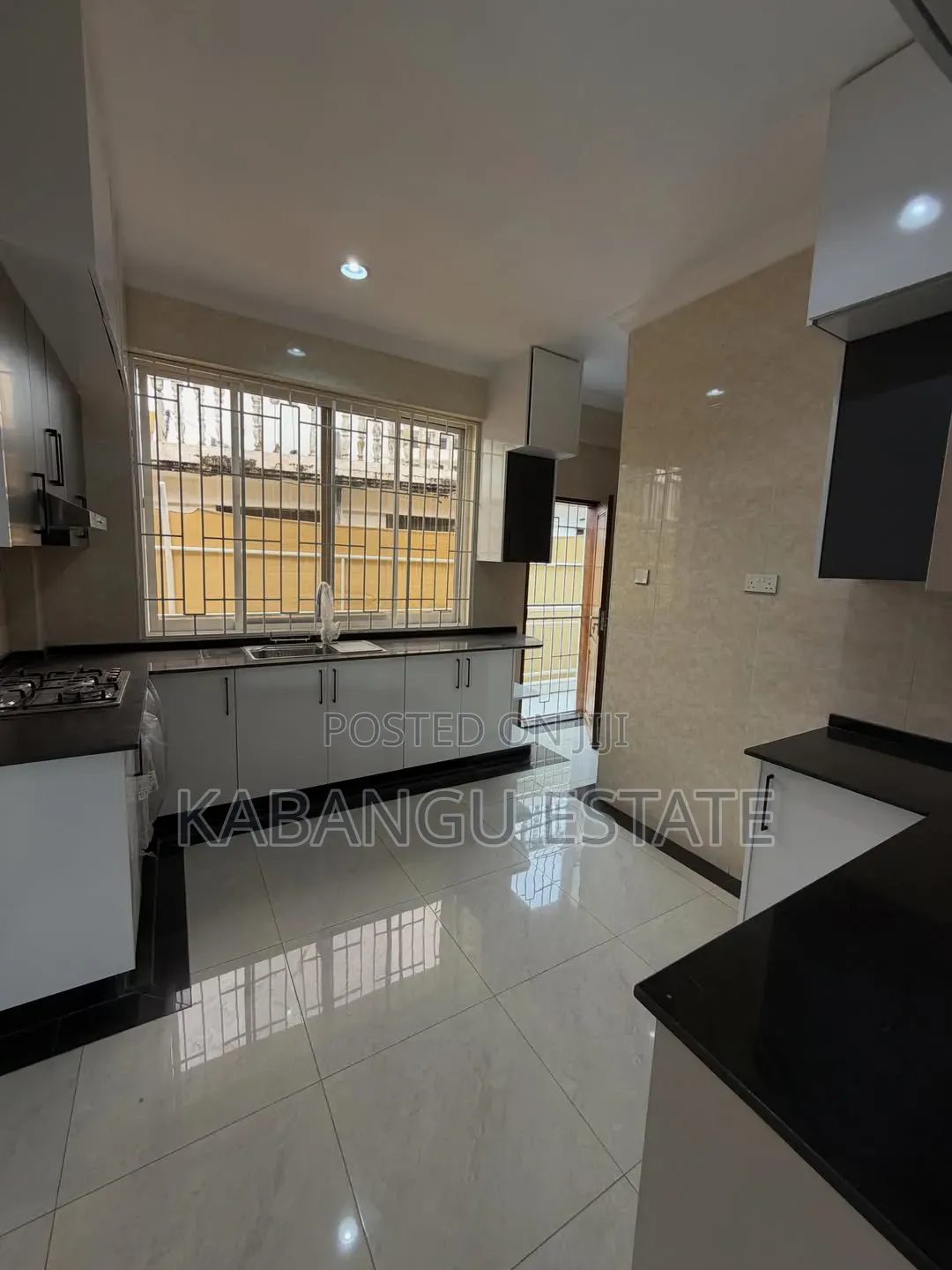 3bdrm Apartment in Msasani for rent