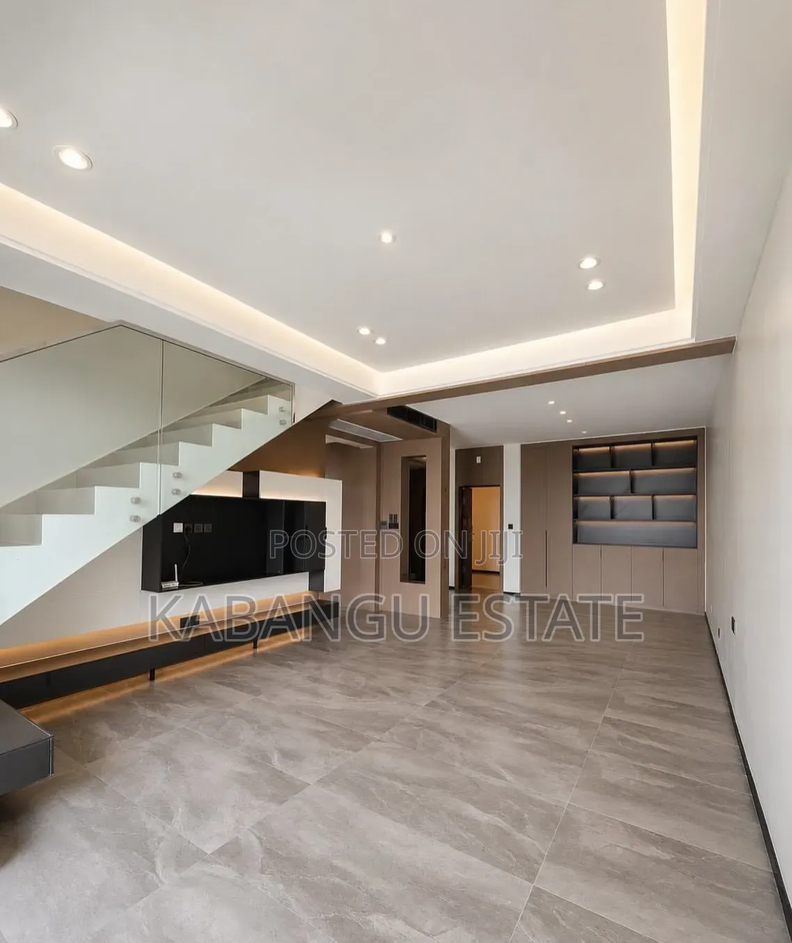 3bdrm Duplex in Oysterbay for rent