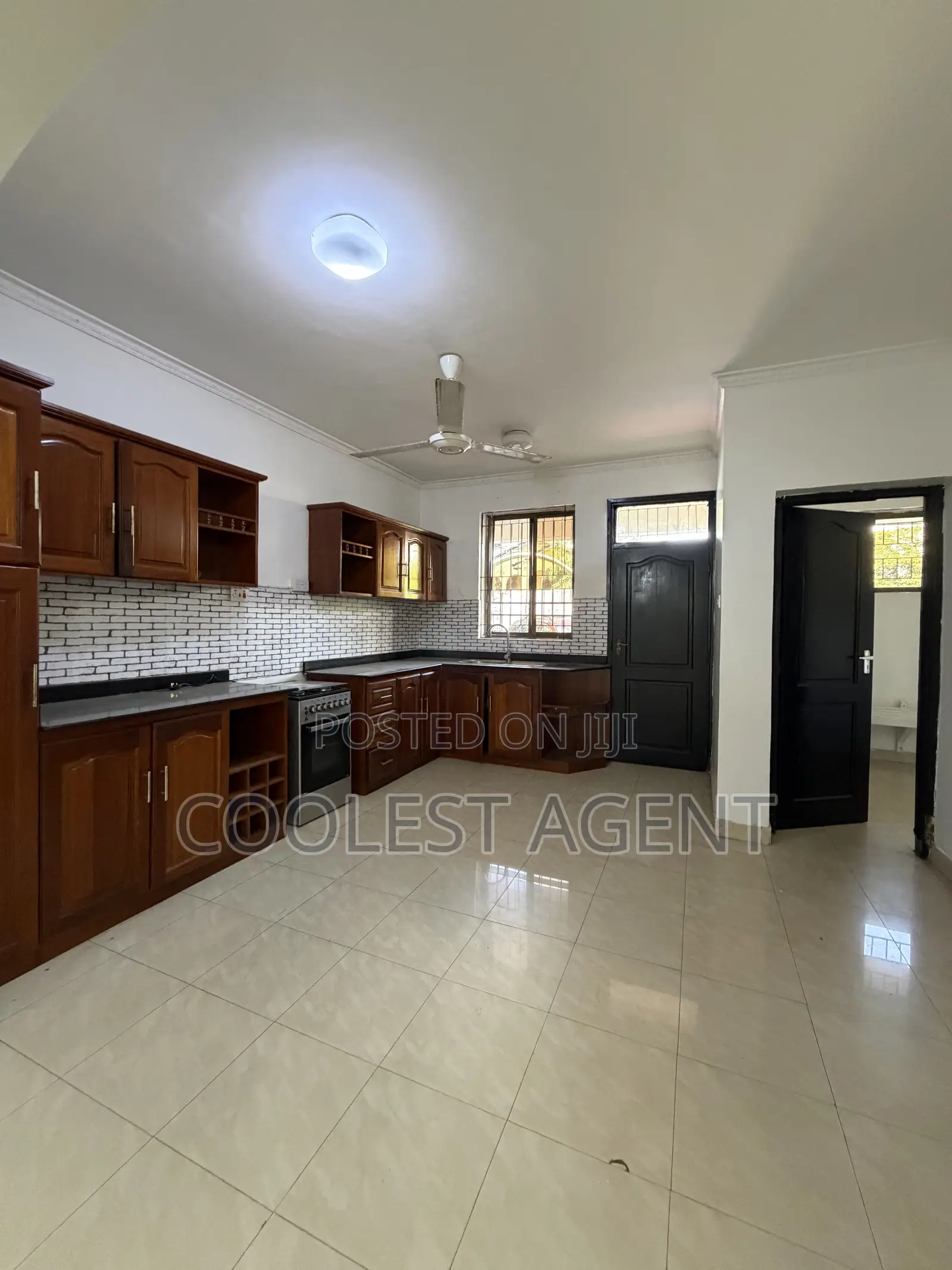 3bdrm Apartment in Coolest Estate, Msasani for rent