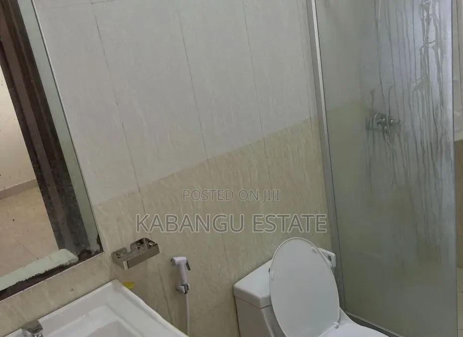 4bdrm Apartment in Upanga Mindu Street for sale