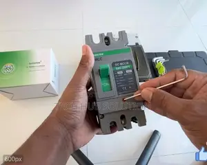 Suntree Sm8 250pv Dc Molded Case Circuit Breaker