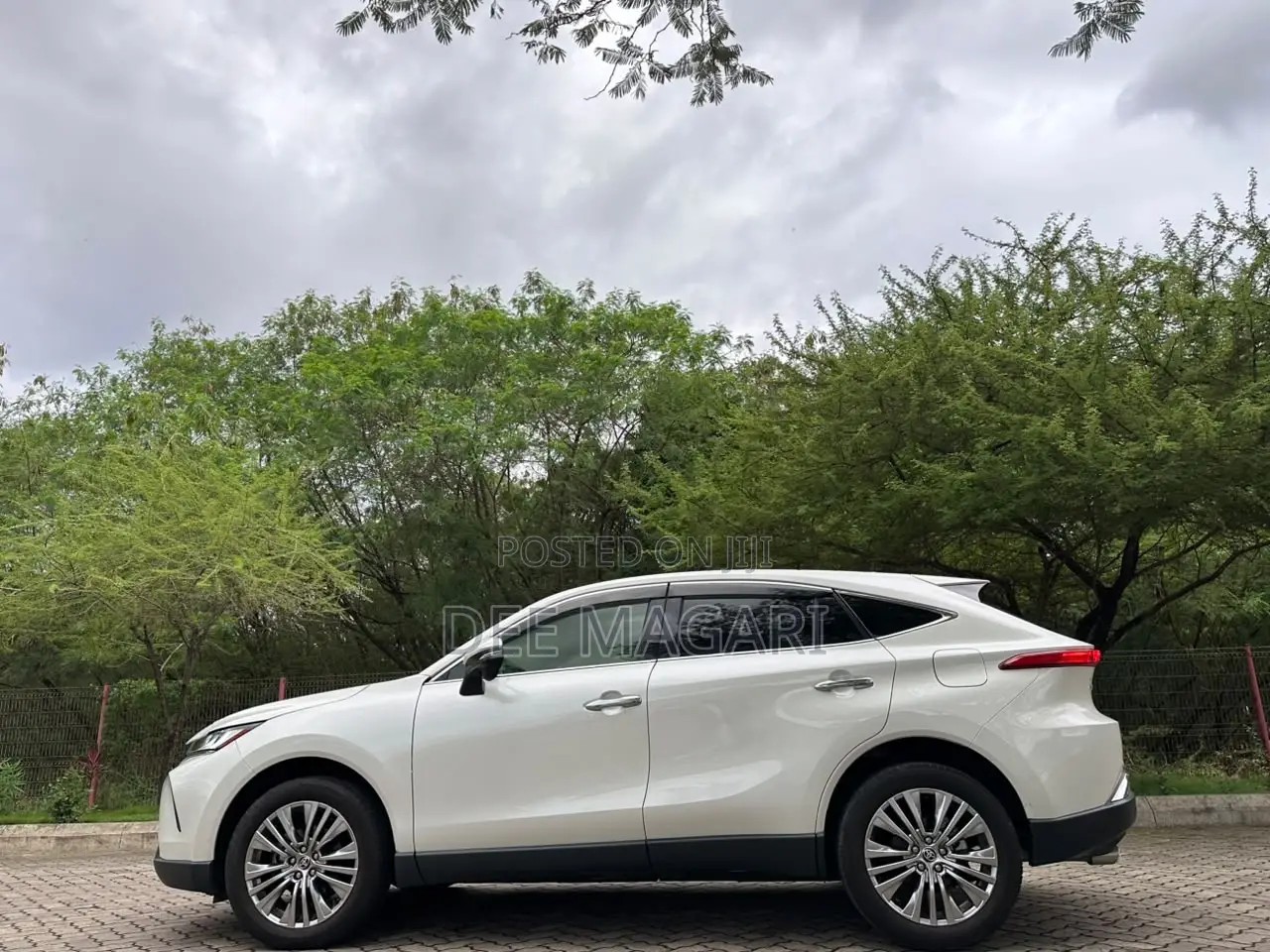 Toyota Harrier 2015 White