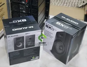 Powered M-Audio Bx8 D3 Studio Reference Monitor for Recording Mixing