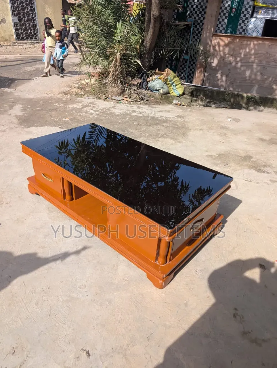 Coffee Table With Mirror Above