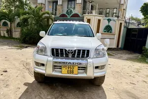 Toyota Land Cruiser Prado 2005 White