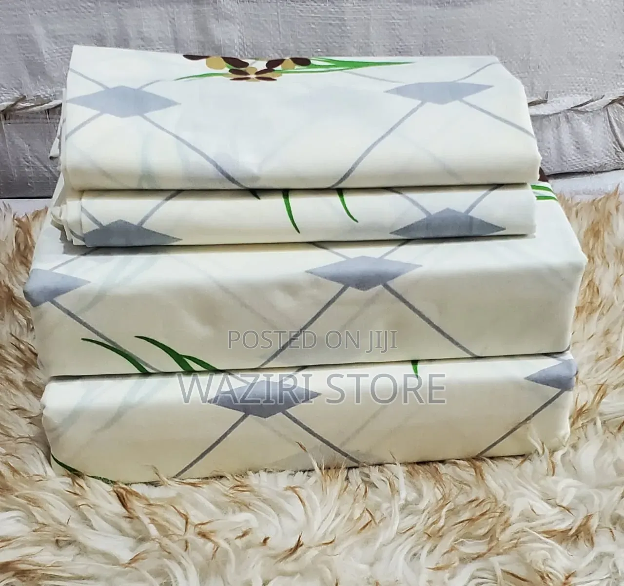 Bedsheets With Four Pillowcase