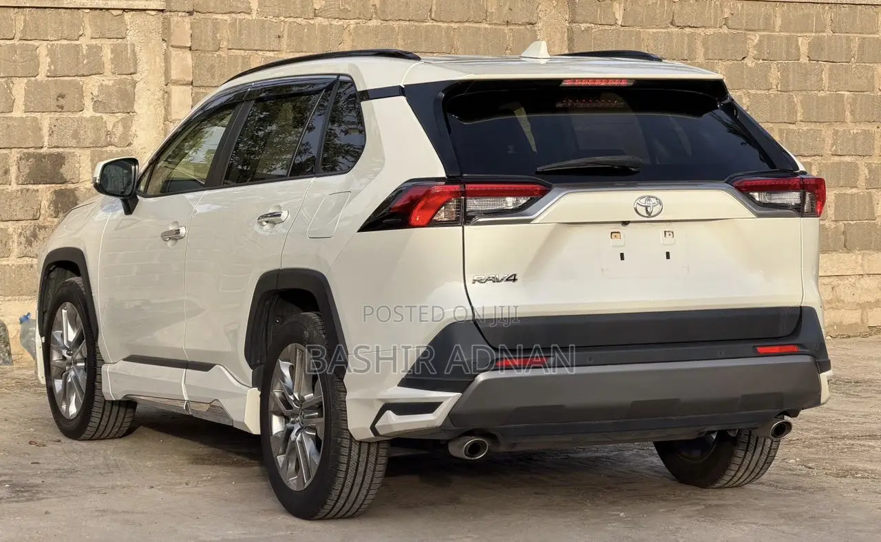 Toyota RAV4 2020 Pearl