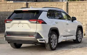 Toyota RAV4 2020 Pearl