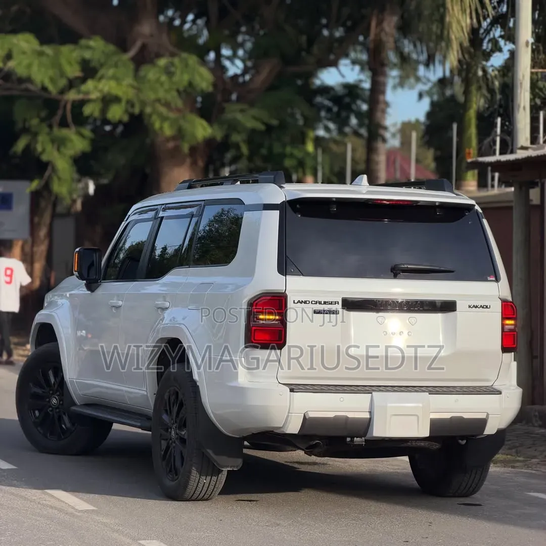 New Toyota Land Cruiser Prado 2025 Ivory