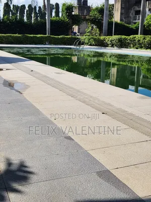 Swimming Pool Drainage Overflow Grid