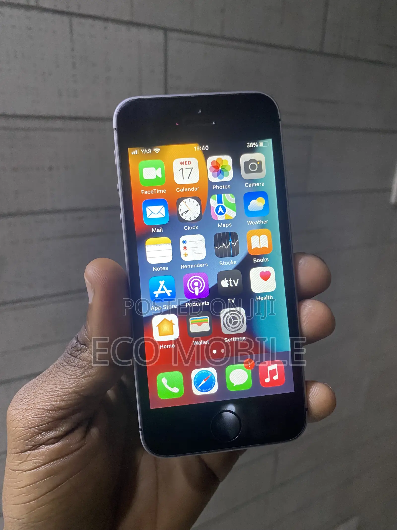 Apple iPhone SE 32 GB