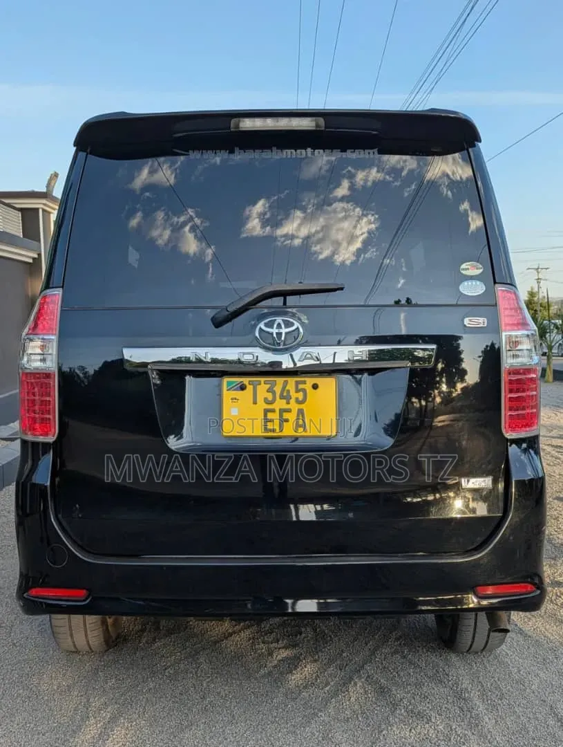Toyota Noah 2008 Black