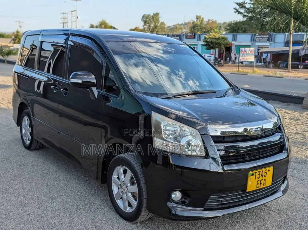 Toyota Noah 2008 Black