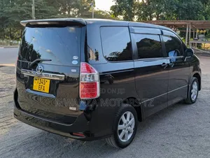 Toyota Noah 2008 Black