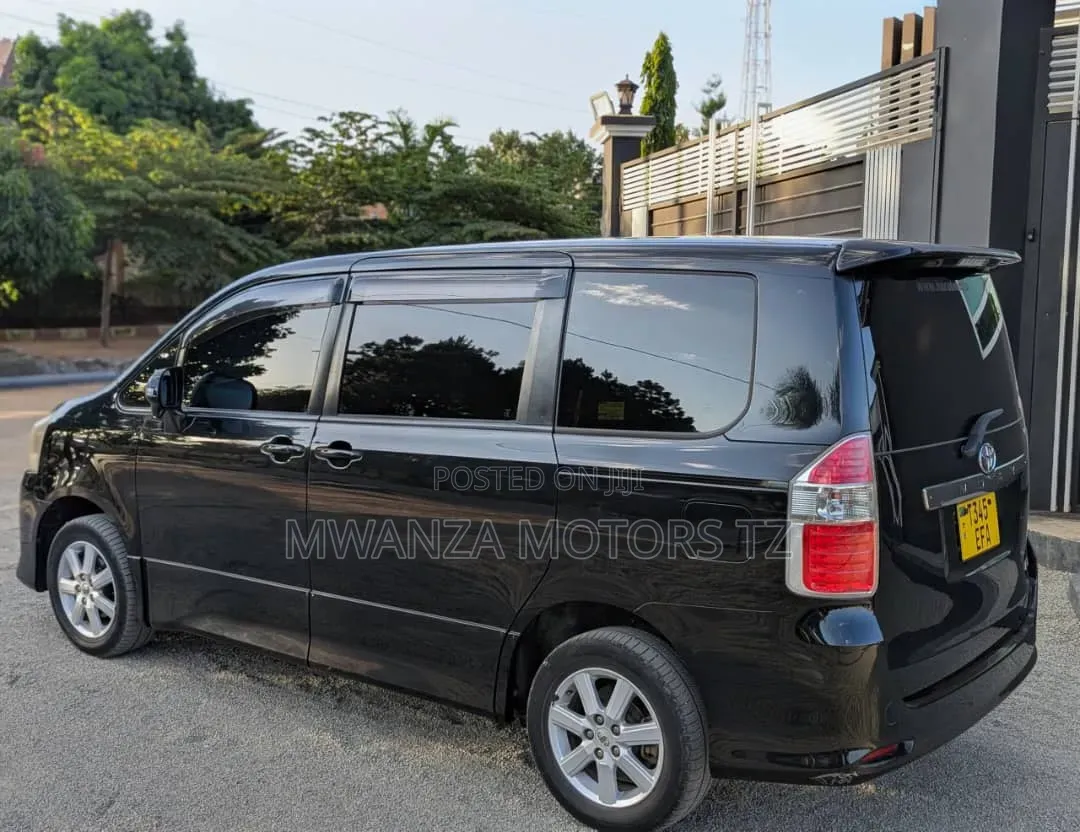 Toyota Noah 2008 Black