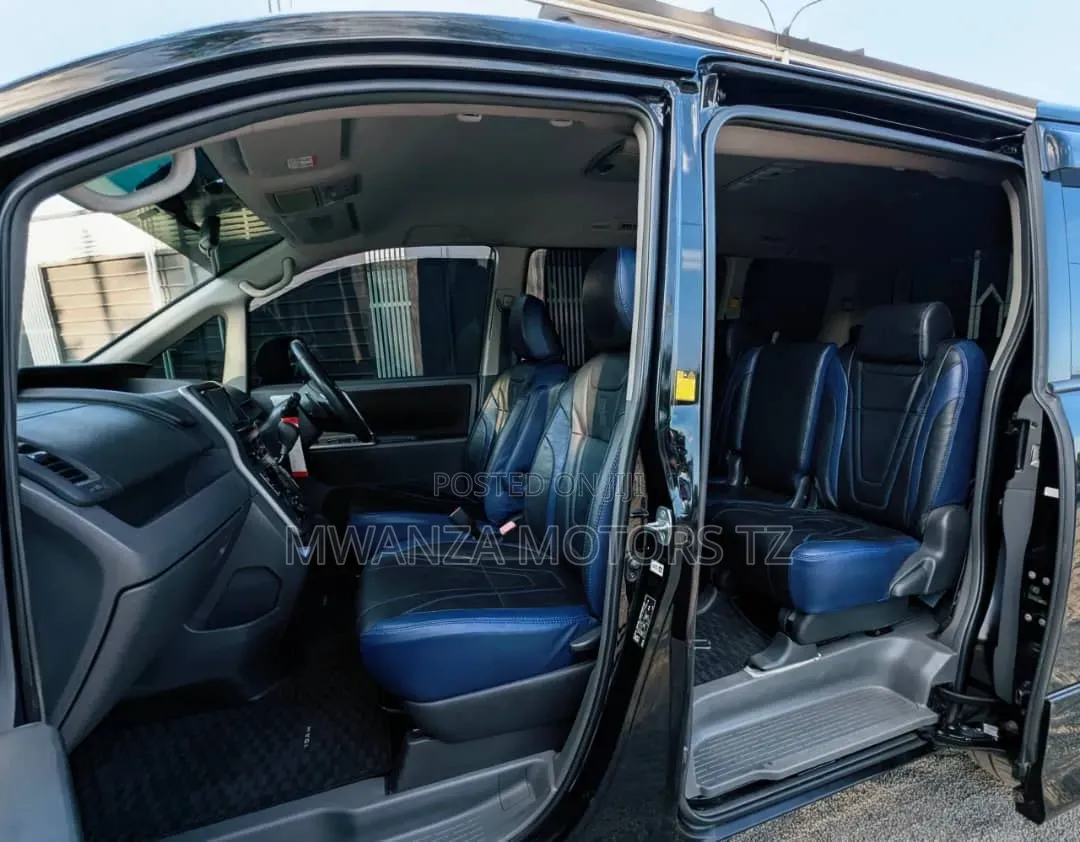 Toyota Noah 2008 Black