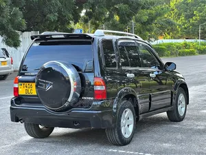 Suzuki Escudo 2004 Black