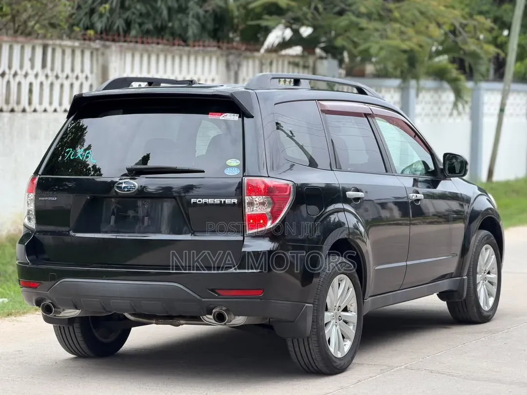 Subaru Forester 2011 Black