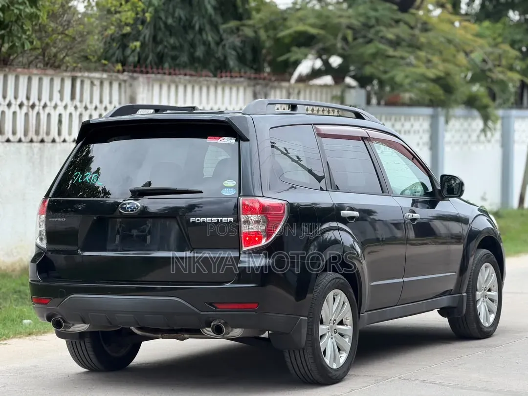 Subaru Forester 2011 Black