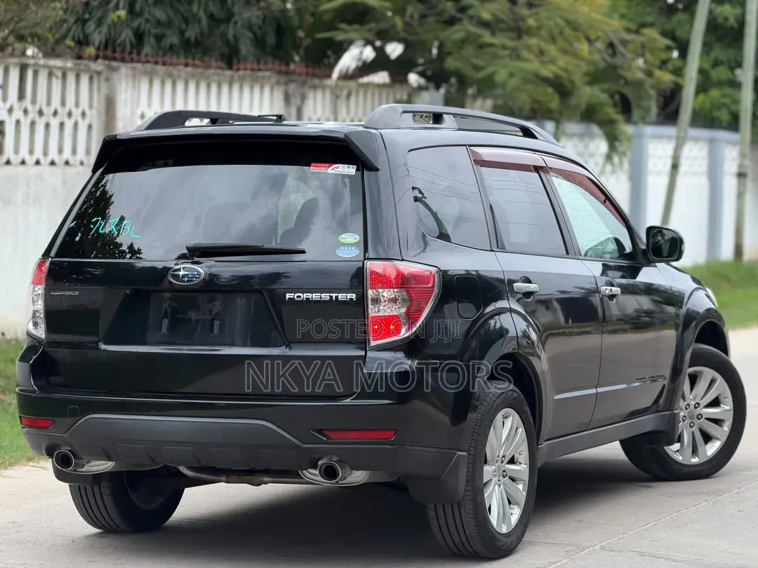 Subaru Forester 2011 Black