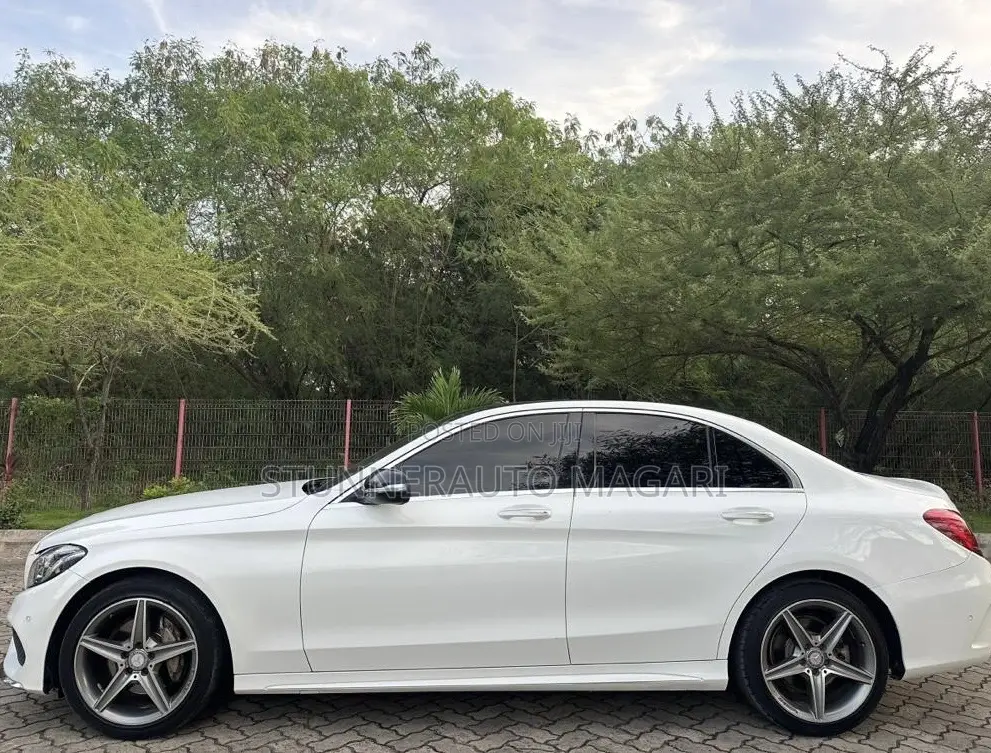 Mercedes-Benz C200 2014 Pearl
