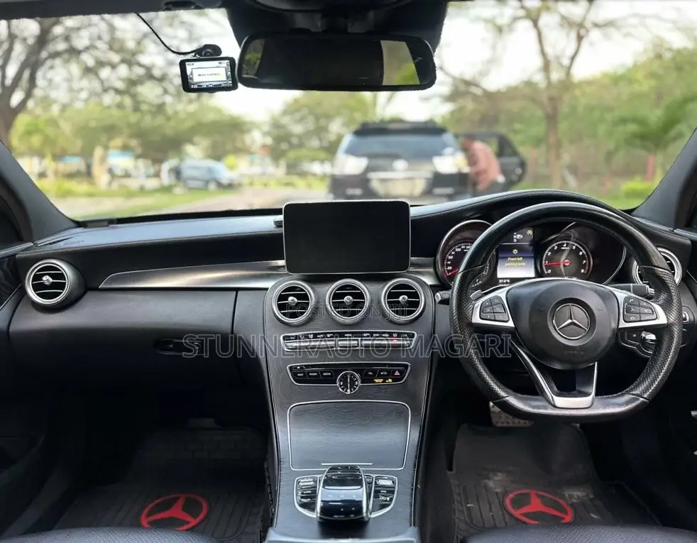 Mercedes-Benz C200 2014 Pearl