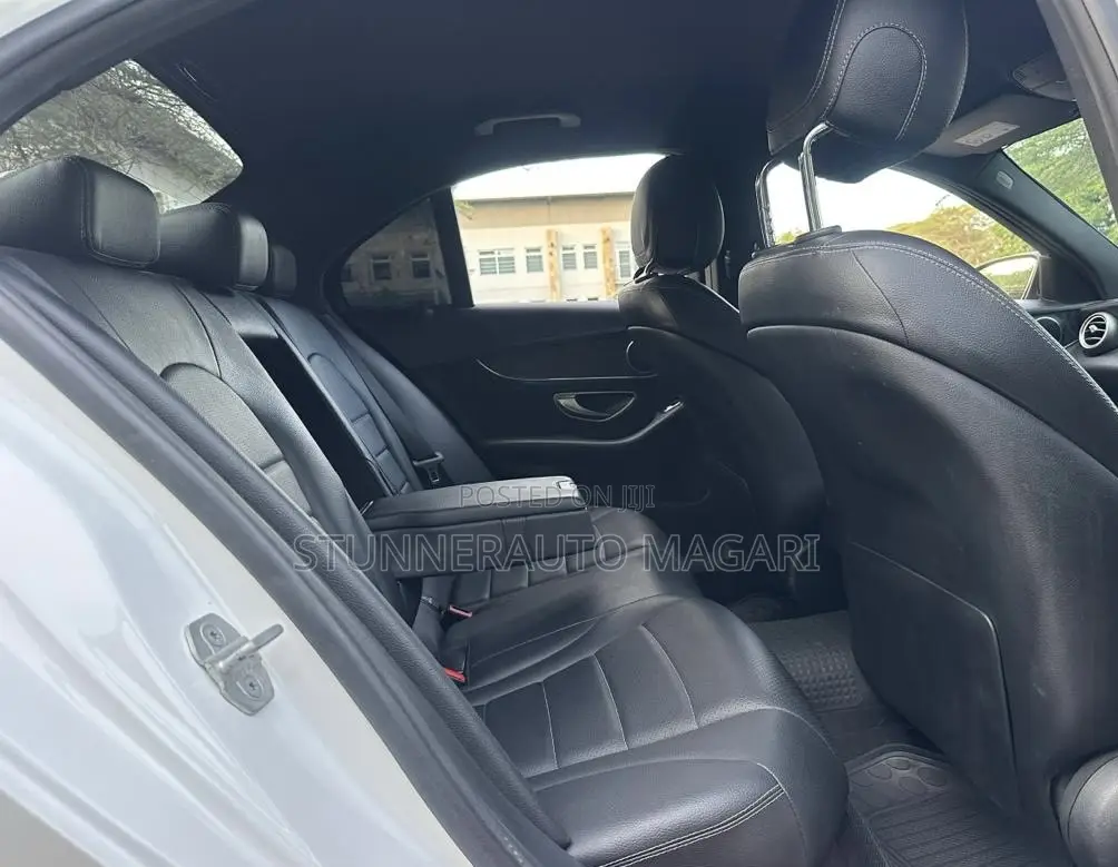 Mercedes-Benz C200 2014 Pearl