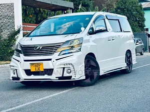 Toyota Alphard 2010 White