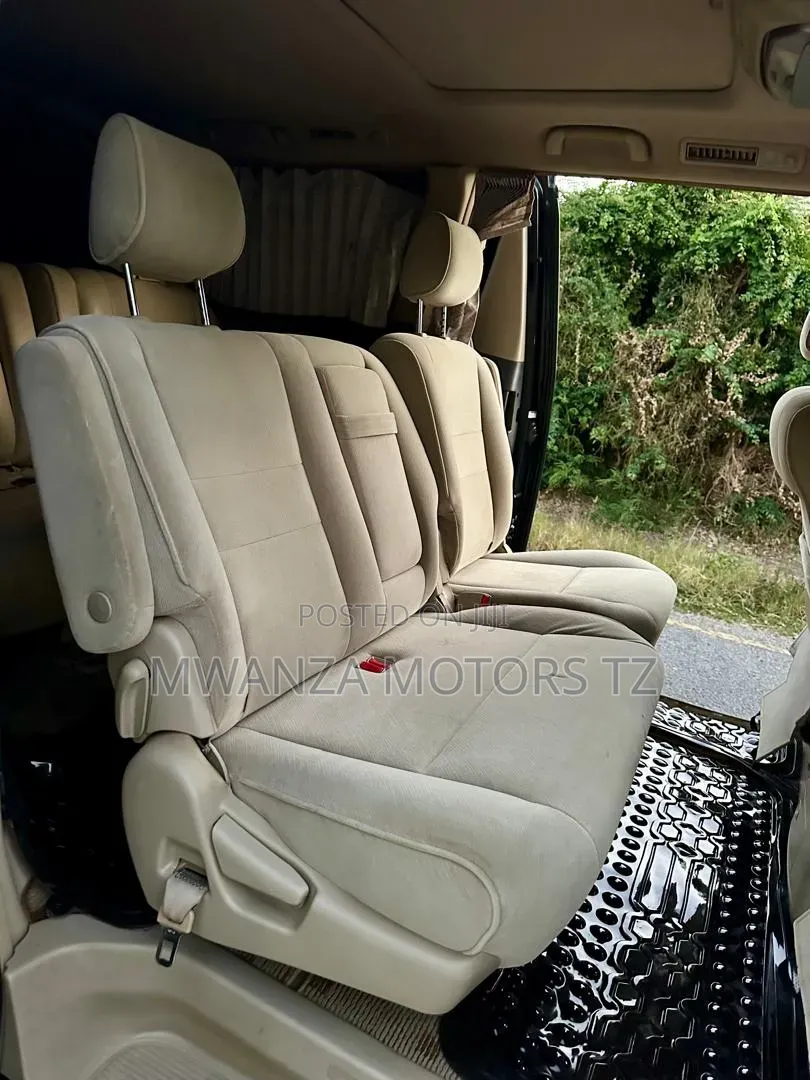 Toyota Alphard 2005 Black