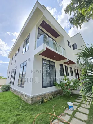 5bdrm Mansion in Mbweni for sale